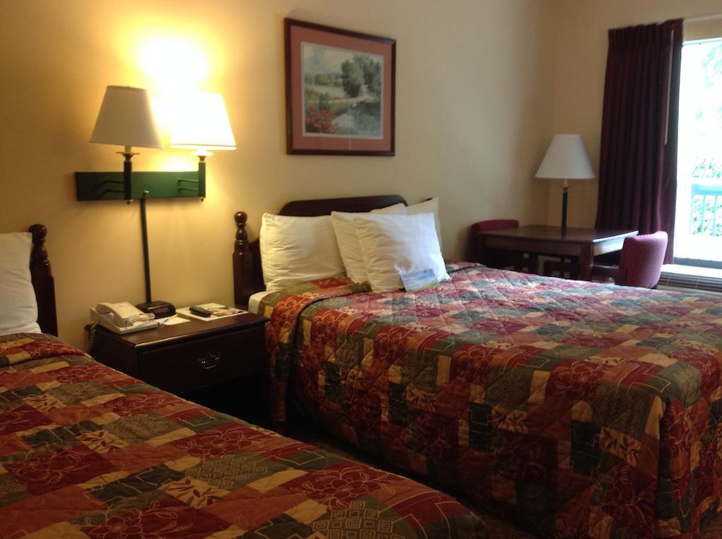 Days Inn - Chapel Hill Eksteriør bilde